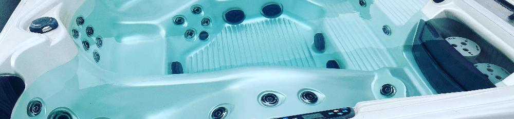 acqua del Whirlpool perfetta non torbida